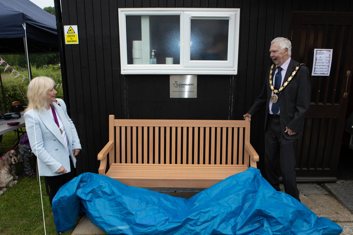 The Mayor & Mayoress unveiling our Platinum Jubilee Bench